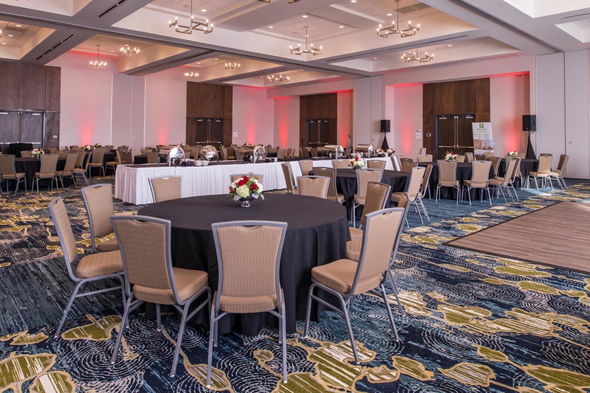 Holiday Inn Detroit Northwest - Livonia By Ihg Экстерьер фото