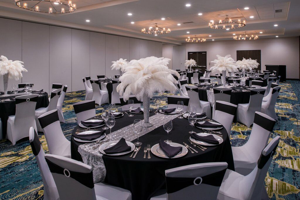 Holiday Inn Detroit Northwest - Livonia By Ihg Экстерьер фото